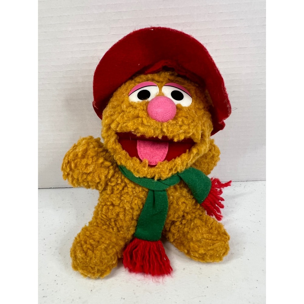 Vintage Sesame Street Fozzie Bear Plush Holiday Red Hat Green Scarf Muppets 8in